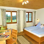 Gut Grasleiten Apartman Huglfing