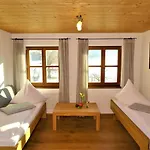 Gut Grasleiten Apartman Huglfing