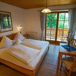Gut Grasleiten Apartman Huglfing